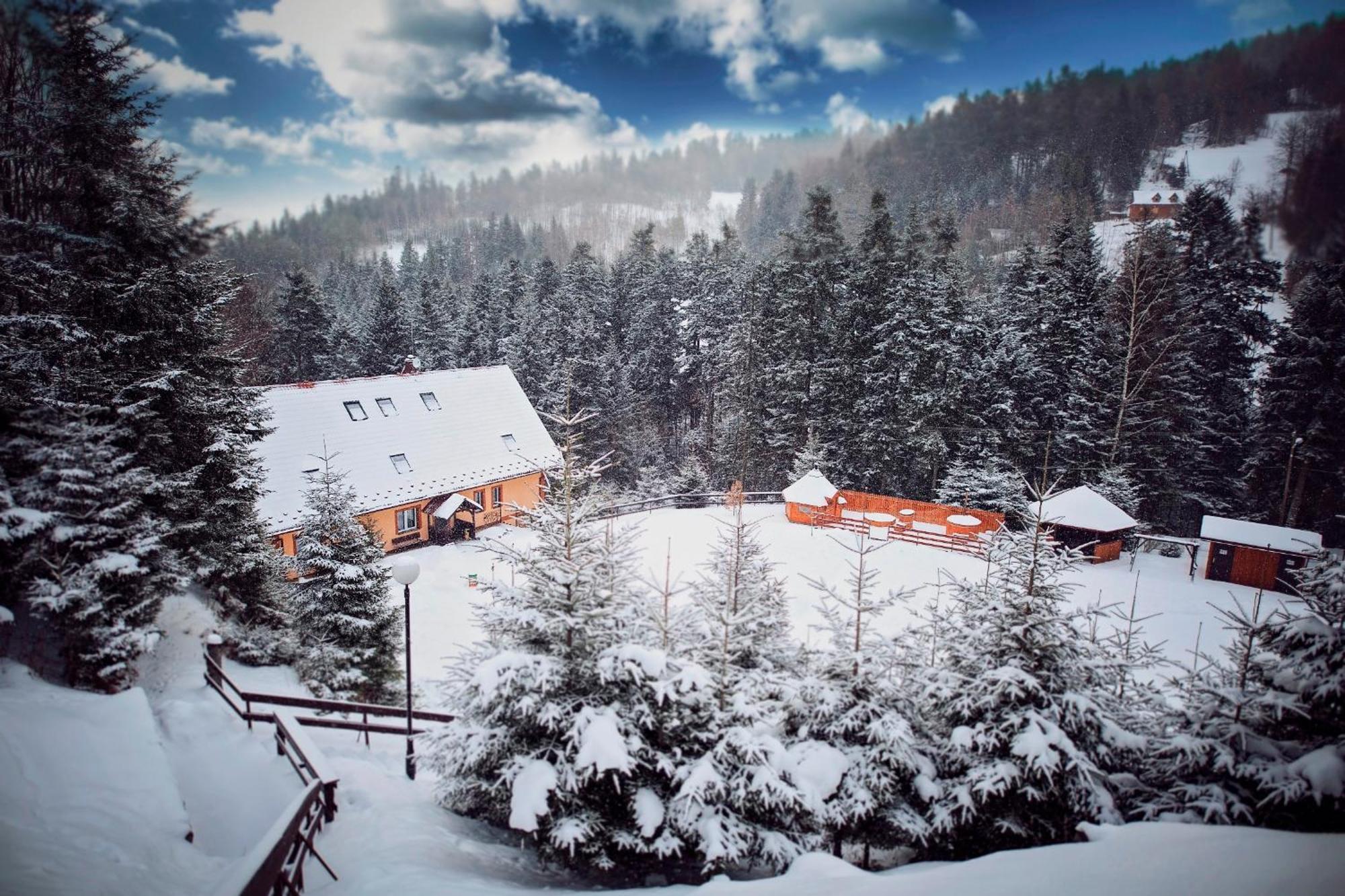 Osrodek Wypoczynkowy Iskra Hotel Piwniczna-Zdroj ภายนอก รูปภาพ