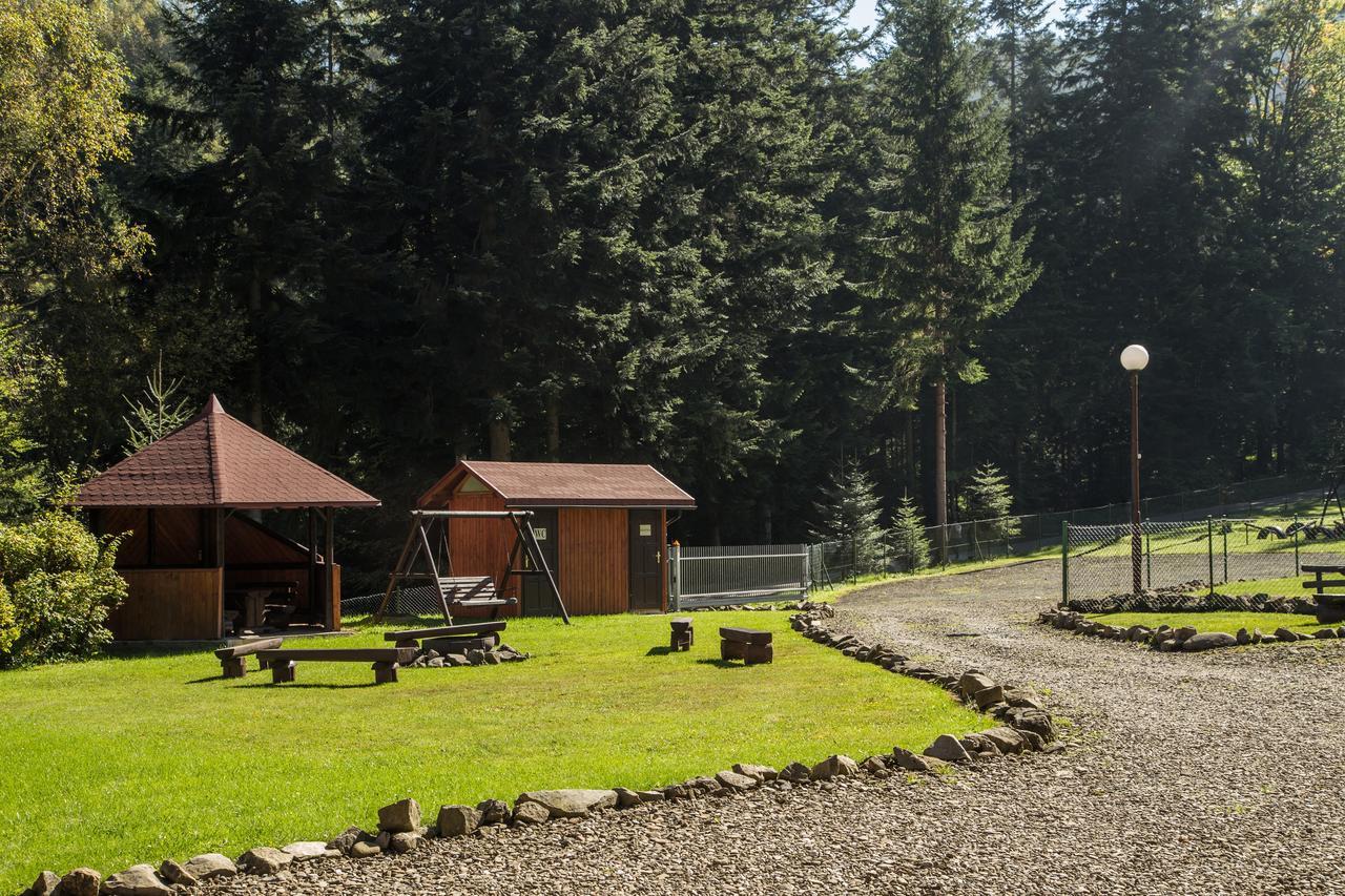 Osrodek Wypoczynkowy Iskra Hotel Piwniczna-Zdroj ภายนอก รูปภาพ
