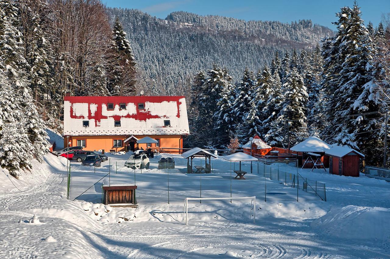 Osrodek Wypoczynkowy Iskra Hotel Piwniczna-Zdroj ภายนอก รูปภาพ