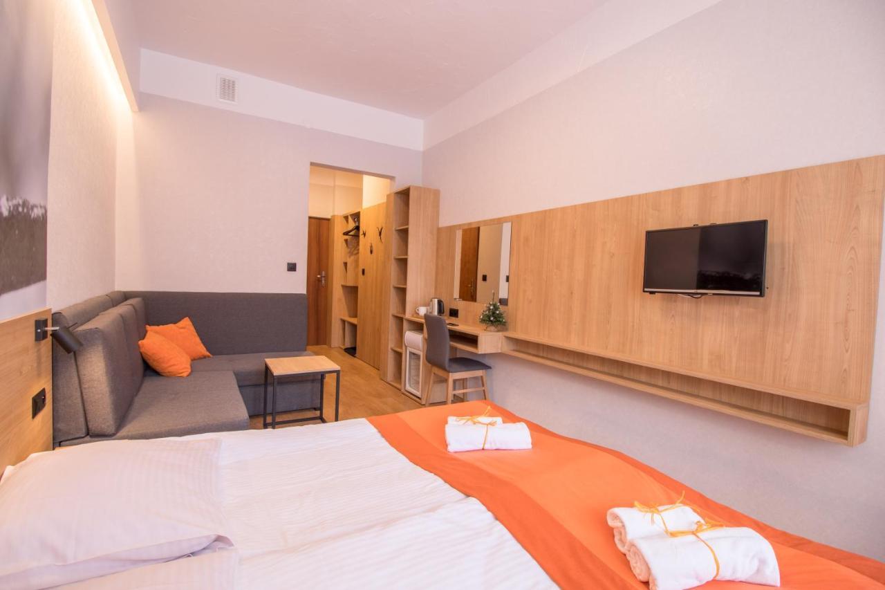 Osrodek Wypoczynkowy Iskra Hotel Piwniczna-Zdroj ภายนอก รูปภาพ