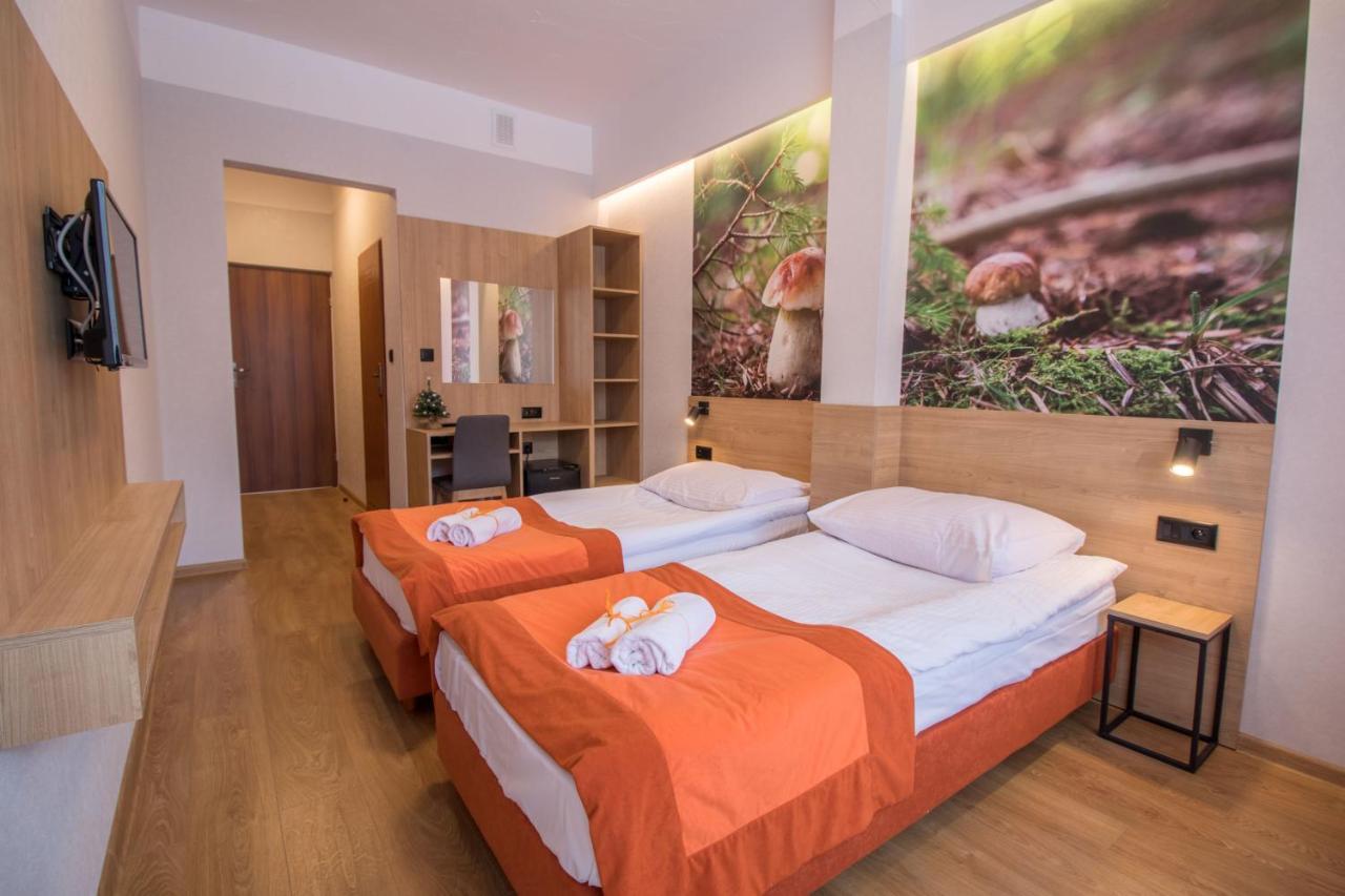 Osrodek Wypoczynkowy Iskra Hotel Piwniczna-Zdroj ภายนอก รูปภาพ